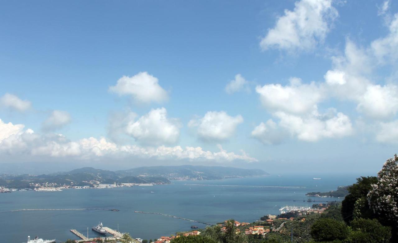 Agriturismo Terrazza Sul Golfo - Il Casale Villa La Spezia Exterior photo